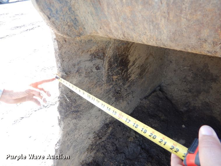 image for item DI0441 2014 John Deere 350G LC  excavator