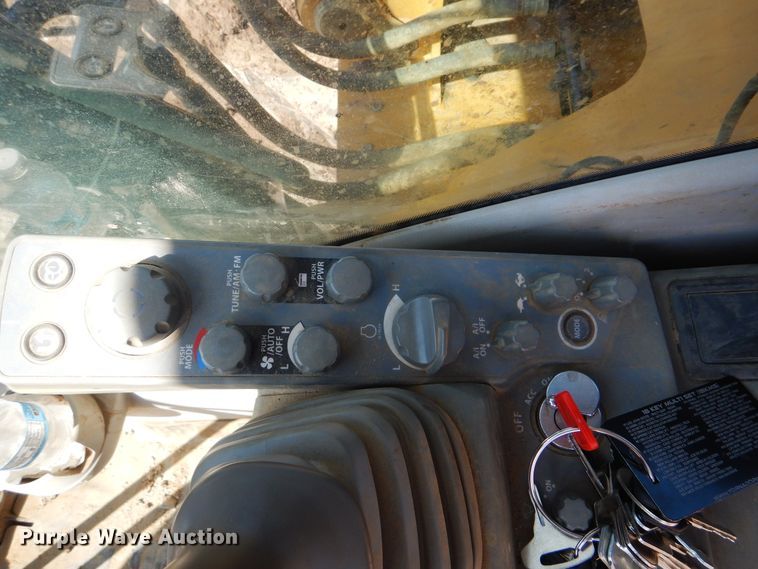 image for item DI0441 2014 John Deere 350G LC  excavator