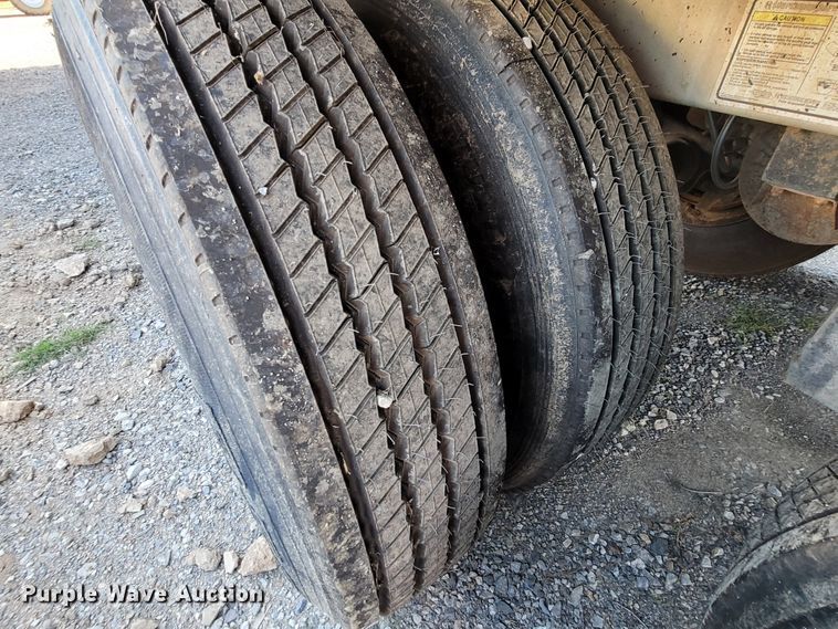 image for item ET9018 2008 Wilson DWC550WB walking floor trailer