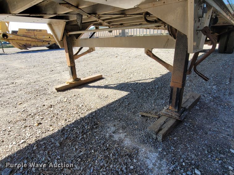 image for item ET9020 2008 Wilson DWG550WB walking floor trailer