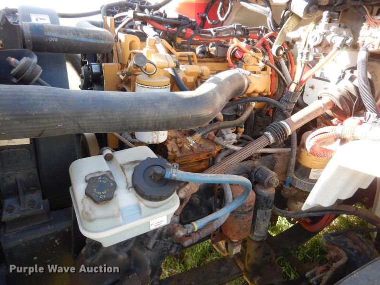 image for item AF9961 2005 Freightliner Business Class M2  truck cab and chassis