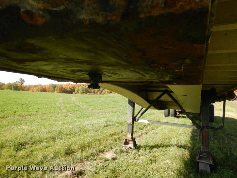 image for item AF9962 2007 Fontaine PAFTW58048WSWI flatbed trailer