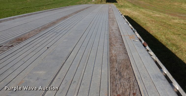 image for item AF9962 2007 Fontaine PAFTW58048WSWI flatbed trailer