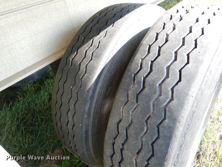 image for item AF9962 2007 Fontaine PAFTW58048WSWI flatbed trailer