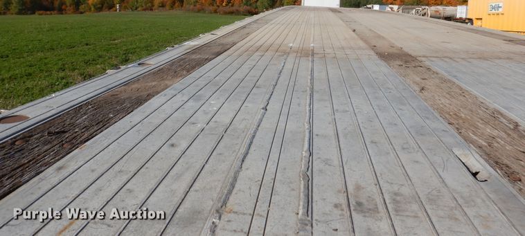 image for item AF9963 1994 Ravens 1448A66 flatbed trailer