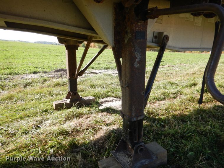 image for item AF9963 1994 Ravens 1448A66 flatbed trailer