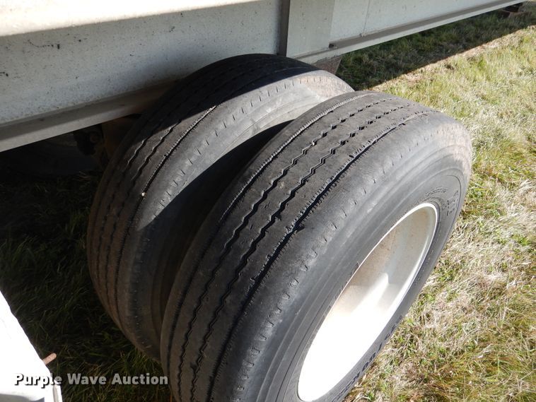 image for item AF9963 1994 Ravens 1448A66 flatbed trailer