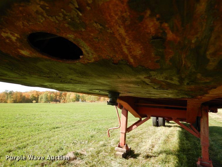 image for item AF9965 1985 Great Dane GPWSAR45 flatbed trailer