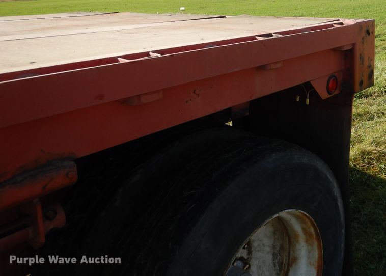 image for item AF9965 1985 Great Dane GPWSAR45 flatbed trailer