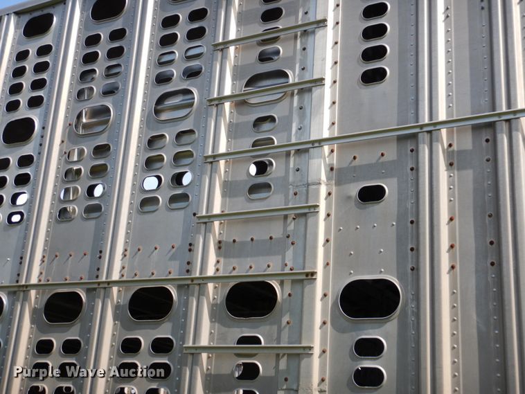 image for item DA5262 2001 Wilson PSDCL-302 livestock trailer