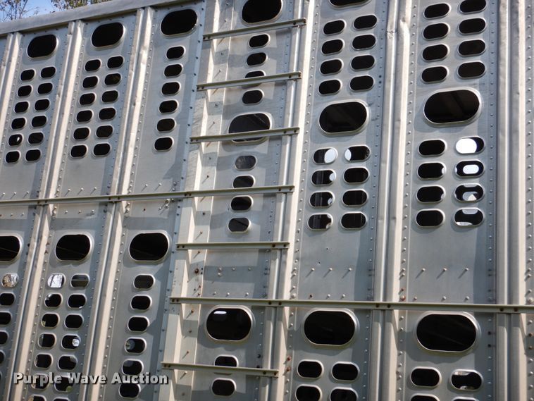 image for item DA5262 2001 Wilson PSDCL-302 livestock trailer