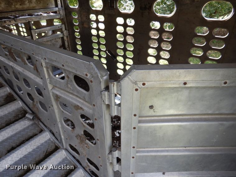 image for item DA5262 2001 Wilson PSDCL-302 livestock trailer