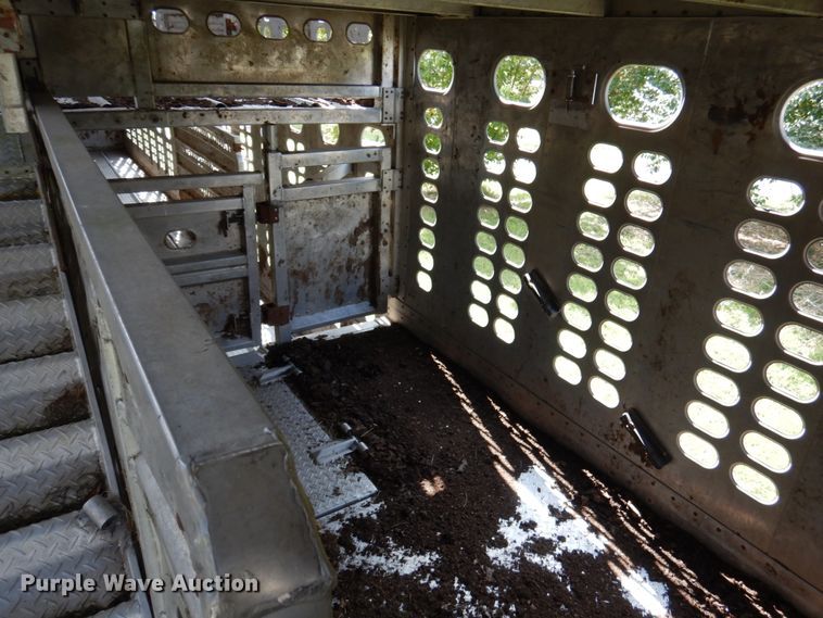 image for item DA5262 2001 Wilson PSDCL-302 livestock trailer