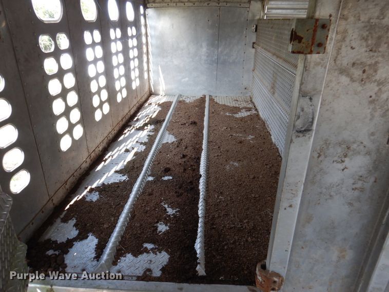 image for item DA5262 2001 Wilson PSDCL-302 livestock trailer