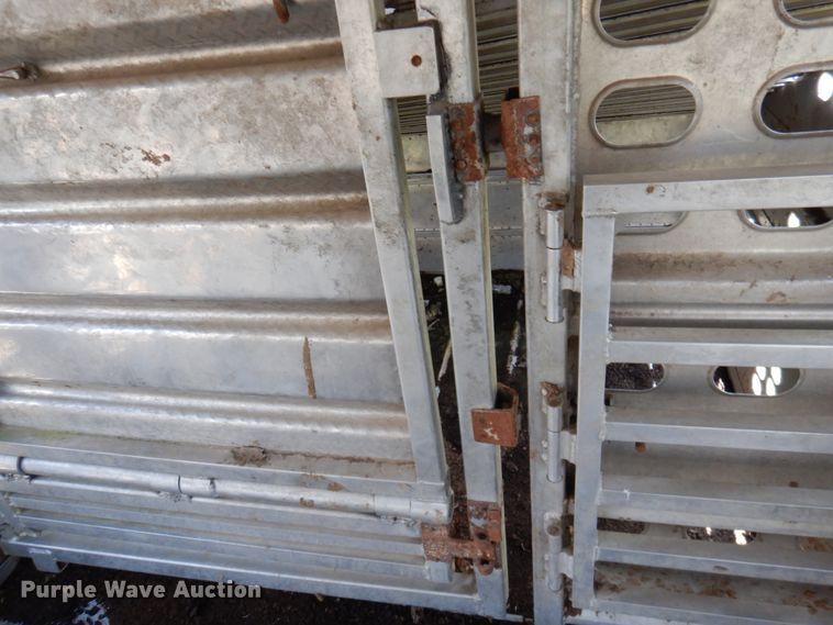 image for item DA5262 2001 Wilson PSDCL-302 livestock trailer