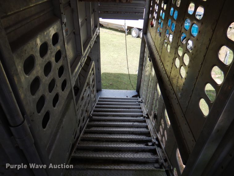 image for item DA5262 2001 Wilson PSDCL-302 livestock trailer