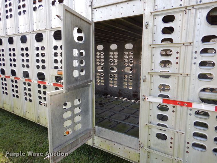 image for item DA5263 2000 Wilson PSDCL-302 livestock trailer