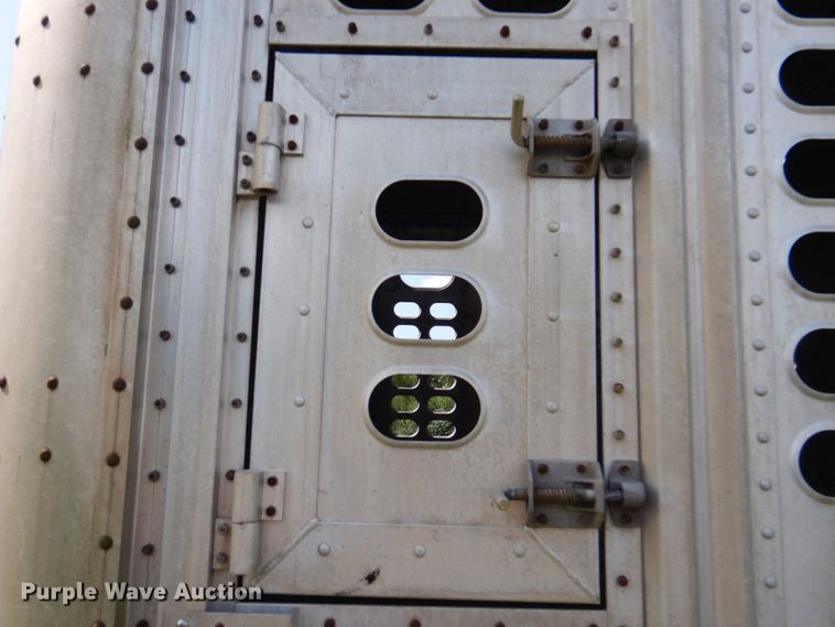 image for item DA5263 2000 Wilson PSDCL-302 livestock trailer