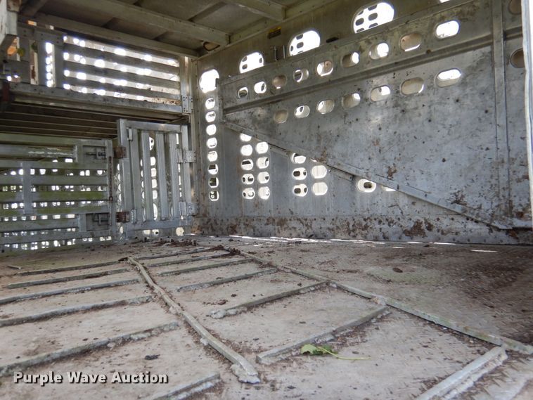 image for item DA5263 2000 Wilson PSDCL-302 livestock trailer