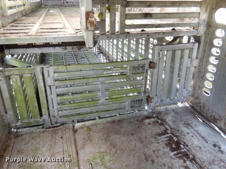 image for item DA5263 2000 Wilson PSDCL-302 livestock trailer