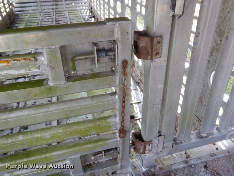 image for item DA5263 2000 Wilson PSDCL-302 livestock trailer