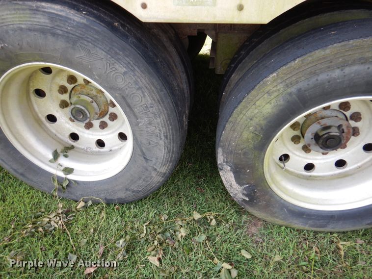 image for item DA5263 2000 Wilson PSDCL-302 livestock trailer