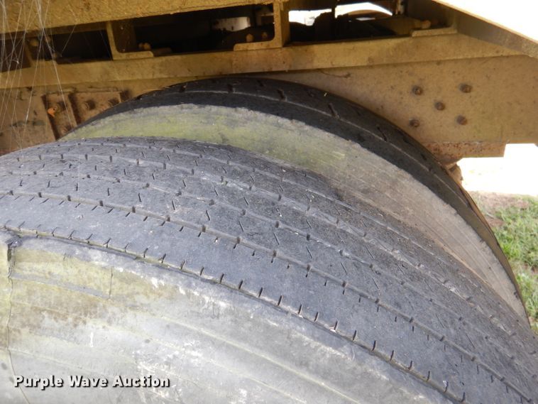 image for item DA5263 2000 Wilson PSDCL-302 livestock trailer