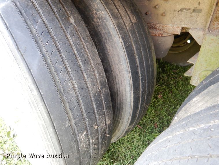 image for item DA5263 2000 Wilson PSDCL-302 livestock trailer