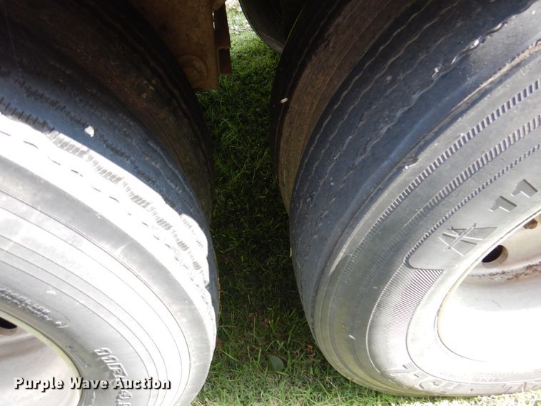 image for item DA5263 2000 Wilson PSDCL-302 livestock trailer