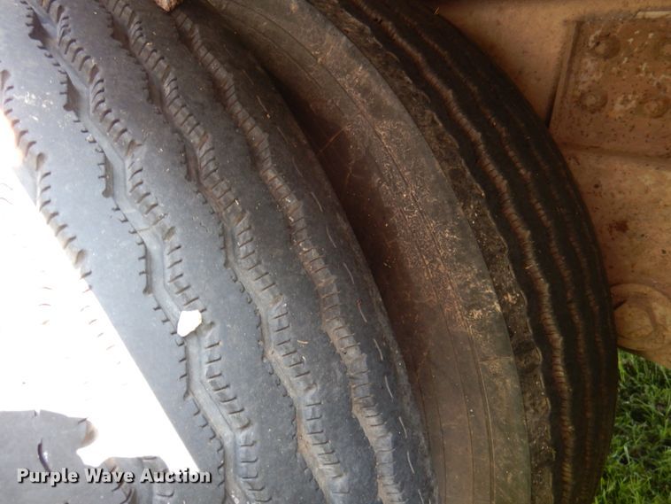 image for item DA5263 2000 Wilson PSDCL-302 livestock trailer