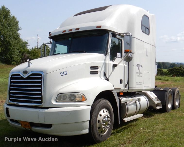 image for item DA5264 2007 Mack Vision CXN  semi truck