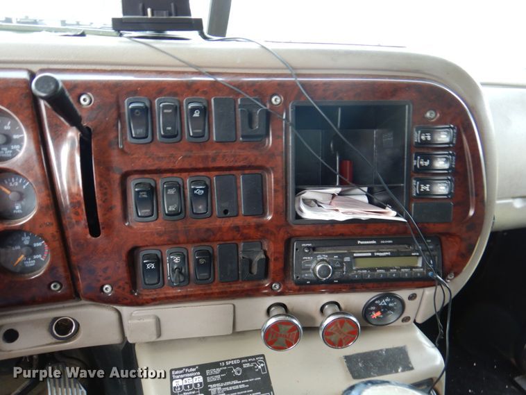 image for item DA5264 2007 Mack Vision CXN  semi truck