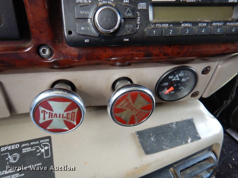 image for item DA5264 2007 Mack Vision CXN  semi truck