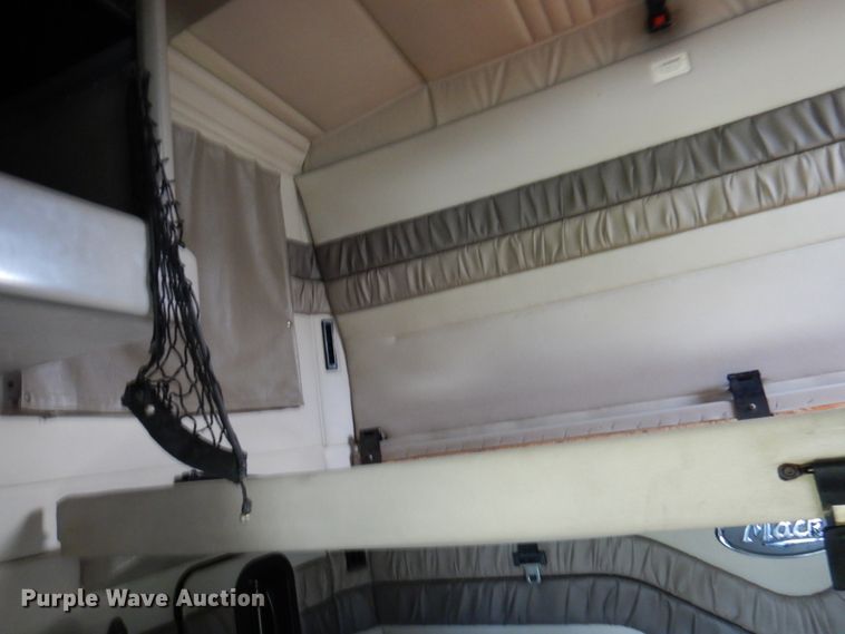 image for item DA5264 2007 Mack Vision CXN  semi truck