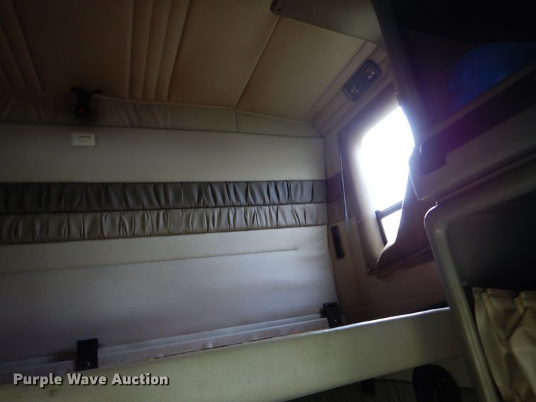 image for item DA5264 2007 Mack Vision CXN  semi truck