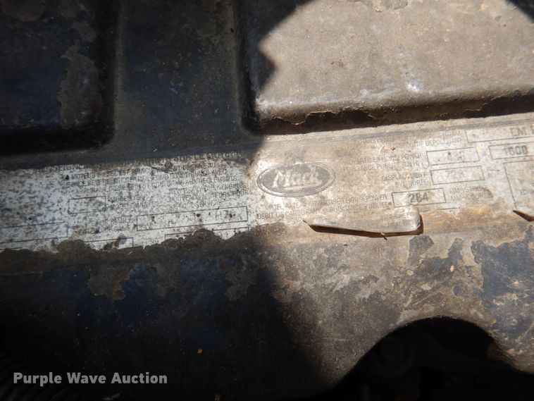 image for item DA5264 2007 Mack Vision CXN  semi truck