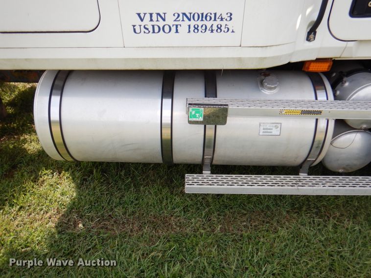 image for item DA5264 2007 Mack Vision CXN  semi truck