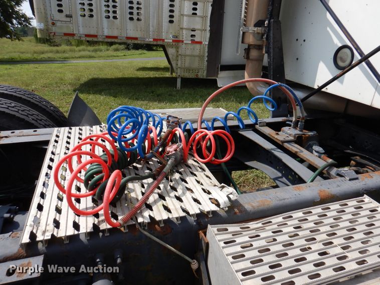 image for item DA5264 2007 Mack Vision CXN  semi truck