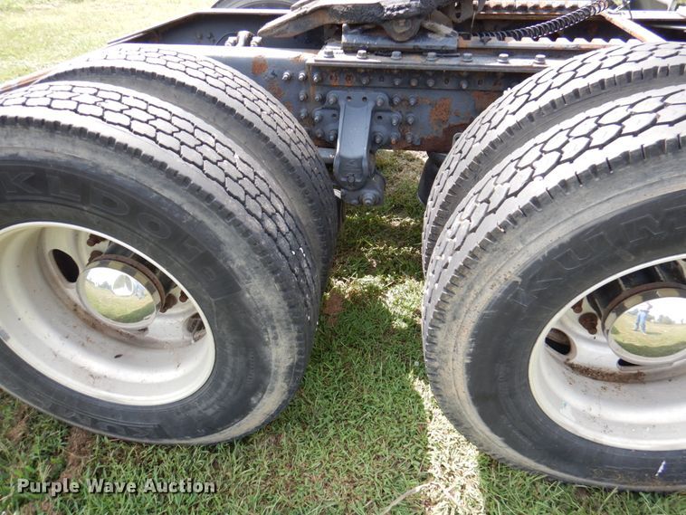 image for item DA5264 2007 Mack Vision CXN  semi truck