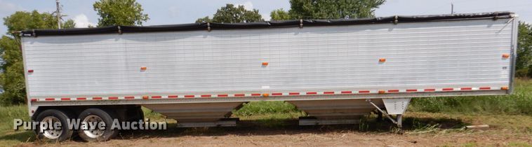 image for item DA5267 1999 Wilson DWH-400 double hopper bottom grain trailer