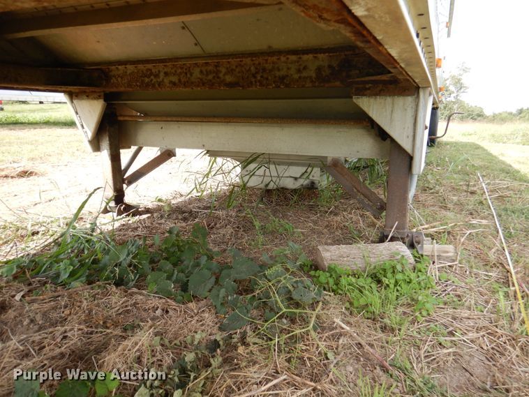 image for item DA5267 1999 Wilson DWH-400 double hopper bottom grain trailer