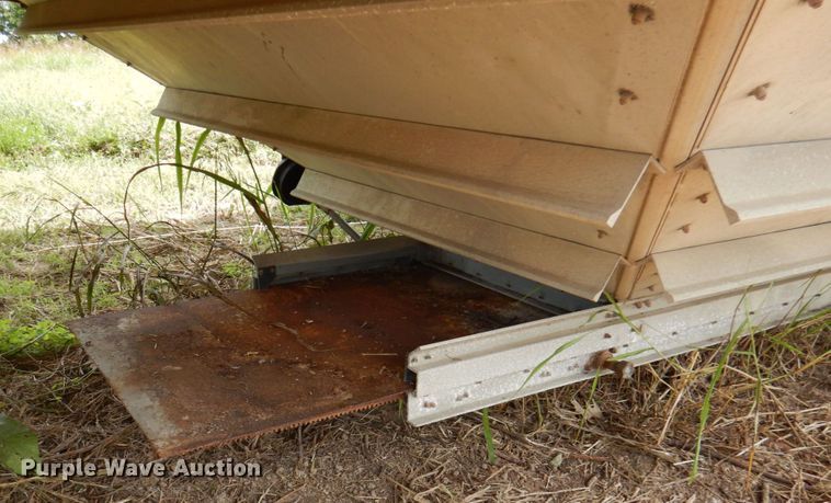 image for item DA5267 1999 Wilson DWH-400 double hopper bottom grain trailer