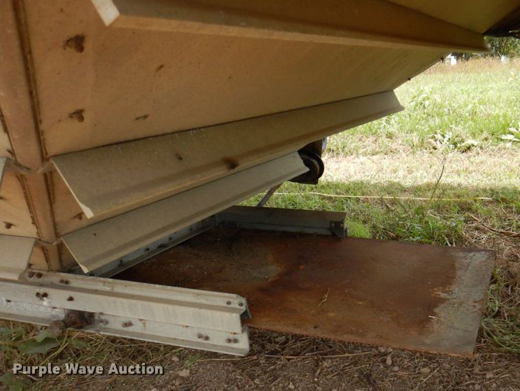 image for item DA5267 1999 Wilson DWH-400 double hopper bottom grain trailer