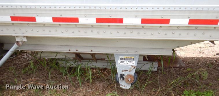 image for item DA5267 1999 Wilson DWH-400 double hopper bottom grain trailer