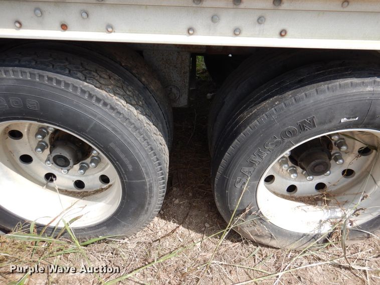 image for item DA5267 1999 Wilson DWH-400 double hopper bottom grain trailer