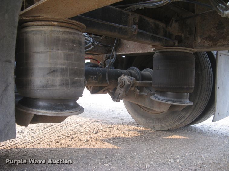 image for item DC1449 2001 Fontaine EDFT-6-8048WSAWK drop deck trailer