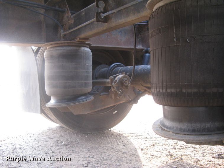 image for item DC1449 2001 Fontaine EDFT-6-8048WSAWK drop deck trailer