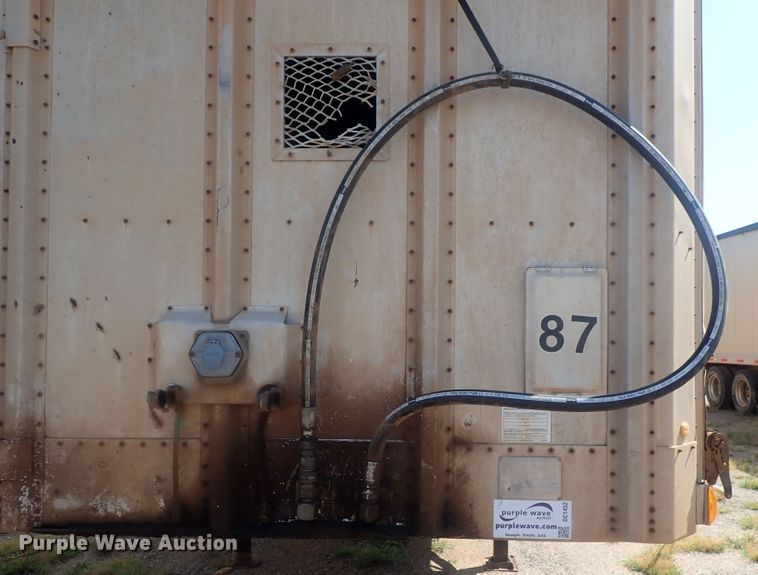 image for item DC1452 2002 Guthrie Wilkens GWFT50 walking floor trailer