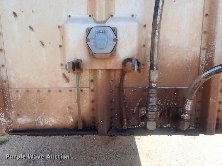 image for item DC1452 2002 Guthrie Wilkens GWFT50 walking floor trailer