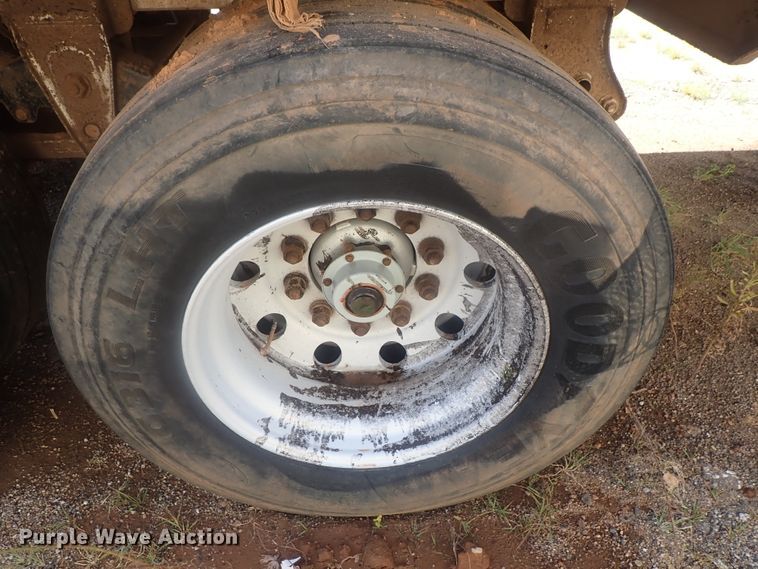 image for item DC1452 2002 Guthrie Wilkens GWFT50 walking floor trailer